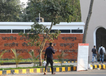 Amid layoffs, American tech giants recruit less from IITs in 2022-23 placement season