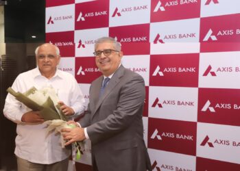 Gujarat CM inaugurates 5000th branch of Axis Bank in Ahmedabad