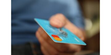 HDFC Bank launches business range of credit cards