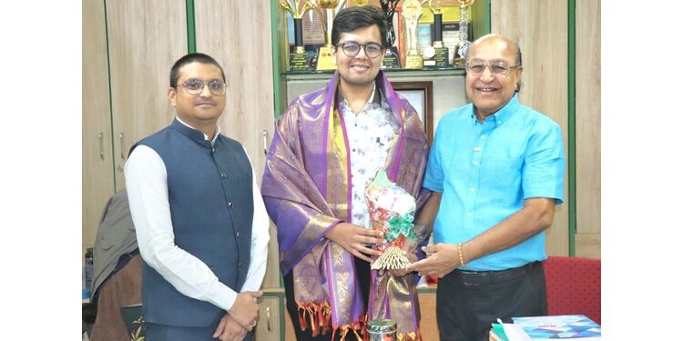 23-year-old Aakash Rahul Rathi becomes youngest chairman of Latur Urban Cooperative Bank