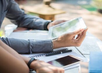 Crisil invests Rs 33.25 crore to acquire minority stake in Online PSB Loans